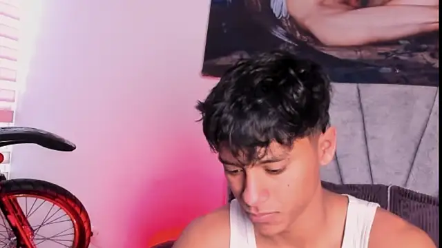 Snapshot of ZYZZ1312 chatting on November 5, 4:29 pm ZYZZ1312 online show from November 5, 4:29 pm