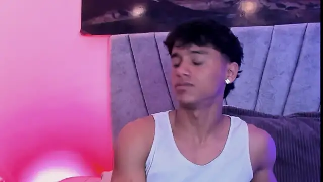 Snapshot of ZYZZ1312 chatting on November 21, 7:34 pm ZYZZ1312 online show from November 21, 7:34 pm