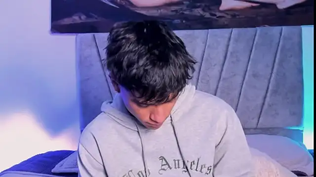 Snapshot of ZYZZ1312 chatting on November 24, 5:34 pm ZYZZ1312 online show from November 24, 5:34 pm