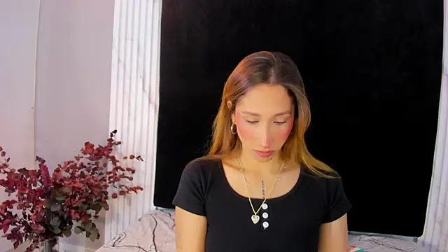 Snapshot of MONIK_FOX_CR chatting on September 17, 7:48 pm MONIK FOX CR online show from September 17, 7:48 pm