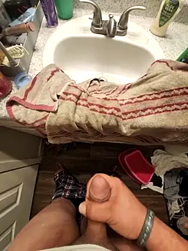 Snapshot of Biglou97 chatting on December 22, 7:49 am Biglou97 online show from December 22, 7:49 am