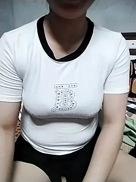 Mie rose online show from October 12, 1:32 pm