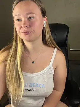 CaramelleSugar  online show from October 3, 7:00 pm