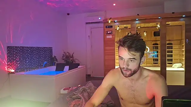 Snapshot of squirtproff chatting on October 11, 8:40 pm squirtproff online show from October 11, 8:40 pm