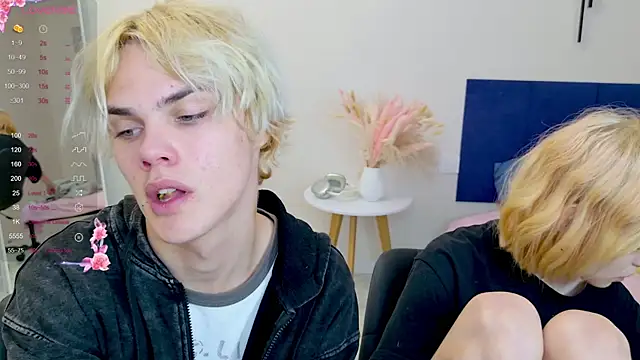 Snapshot of Bonnie_And_C1yde chatting on September 14, 5:12 pm Bonnie And C1yde online show from September 14, 5:12 pm