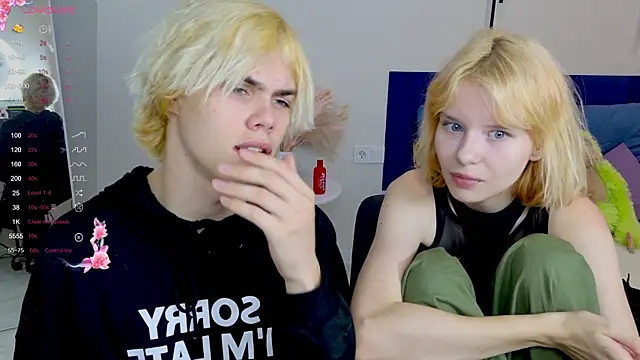 Snapshot of Bonnie_And_C1yde chatting on September 24, 5:16 pm Bonnie And C1yde online show from September 24, 5:16 pm