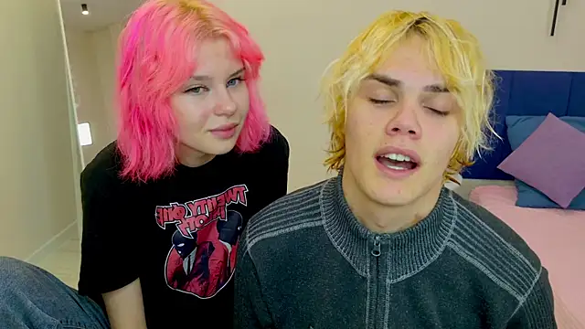 Snapshot of Bonnie_And_C1yde chatting on October 18, 5:03 pm Bonnie And C1yde online show from October 18, 5:03 pm