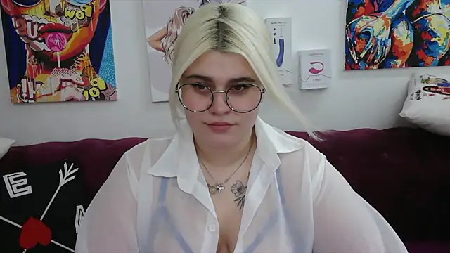 Snapshot of Amber_Monro chatting on October 13, 1:49 am Amber Monro online show from October 13, 1:49 am