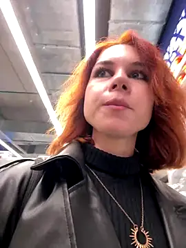 Snapshot of RosieSecret chatting on September 18, 7:10 am RosieSecret online show from September 18, 7:10 am