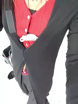 Snapshot of pink-mai chatting on November 21, 11:47 pm pink-mai online show from November 21, 11:47 pm