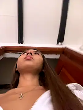 Snapshot of Sara-cooper2 chatting on November 10, 2:16 pm Sara-cooper2 online show from November 10, 2:16 pm