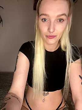 Snapshot of lovecassyrose chatting on November 25, 7:08 am lovecassyrose online show from November 25, 7:08 am