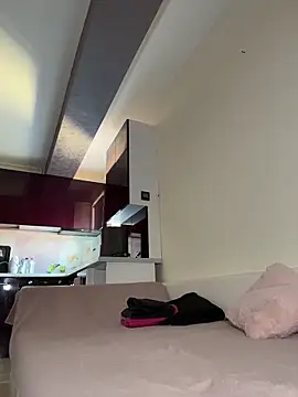 Baby Eva23 online show from April 1, 1:52 pm