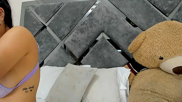 Snapshot of Sweet_Salome1 chatting on November 1, 12:29 pm Sweet Salome1 online show from November 1, 12:29 pm