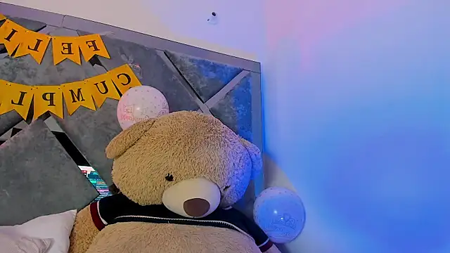 Snapshot of Sweet_Salome1 chatting on November 15, 12:56 pm Sweet Salome1 online show from November 15, 12:56 pm