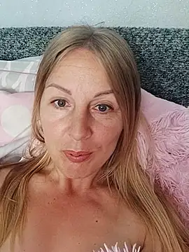 LunaSugarX online show from September 21, 9:44 am