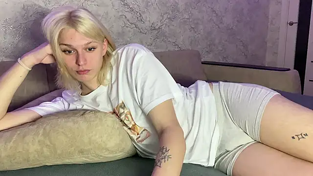 evelina228 online show from October 18, 8:20 pm