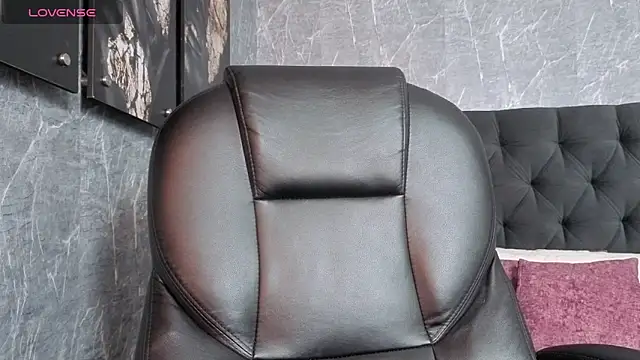 orion  smith online show from April 14, 8:26 pm