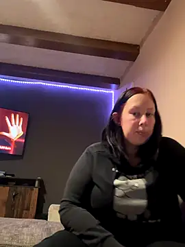 xSiindy95 online show from November 20, 9:03 pm