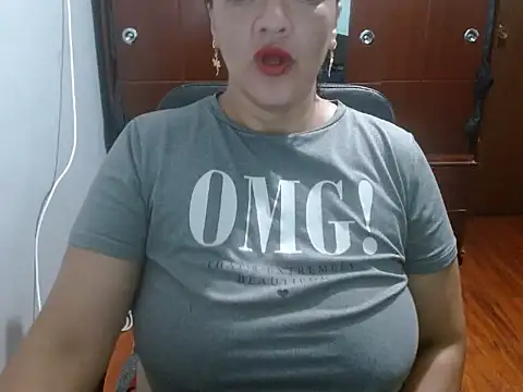Snapshot of penelopefuckass chatting on October 3, 1:46 am penelopefuckass online show from October 3, 1:46 am