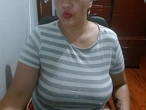 Snapshot of penelopefuckass chatting on October 7, 2:09 am penelopefuckass online show from October 7, 2:09 am