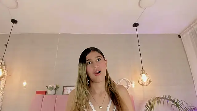 Snapshot of im_sofii18 chatting on September 23, 7:39 pm im sofii18 online show from September 23, 7:39 pm