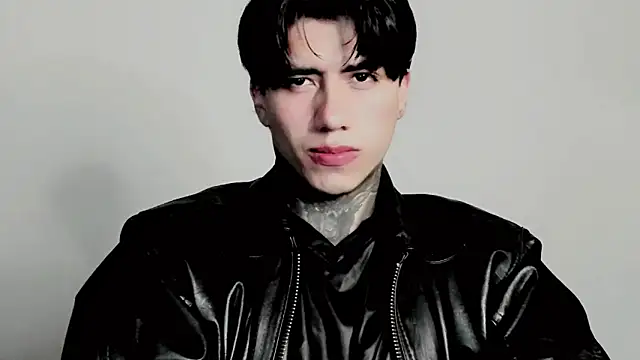 Snapshot of Alex_bdsmz chatting on December 22, 12:07 am Alex bdsmz online show from December 22, 12:07 am