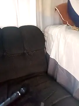 Snapshot of AngelaZamera chatting on October 10, 10:36 am AngelaZamera online show from October 10, 10:36 am