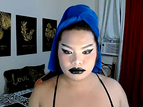 TSbrianaHugeCock online show from December 2, 2:45 pm