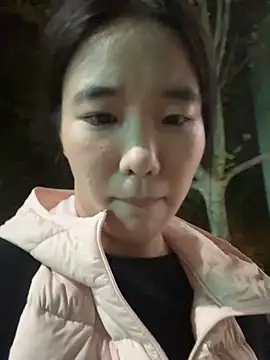 Snapshot of luluya1314 chatting on November 8, 1:44 pm luluya1314 online show from November 8, 1:44 pm