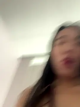 Snapshot of luluya1314 chatting on November 30, 3:21 am luluya1314 online show from November 30, 3:21 am