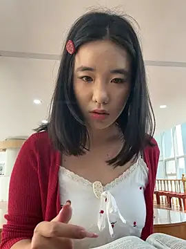 luluya1314 online show from May 10, 5:23 am