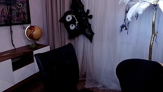 Snapshot of Dark_Moni chatting on October 24, 2:41 am Dark Moni online show from October 24, 2:41 am