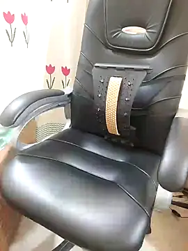 Snapshot of Nupur12s chatting on October 15, 5:18 am Nupur12s online show from October 15, 5:18 am