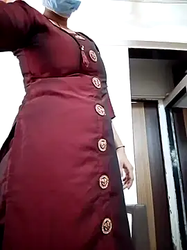 Snapshot of Love_Foreverr12 chatting on October 13, 4:45 am Love Foreverr12 online show from October 13, 4:45 am