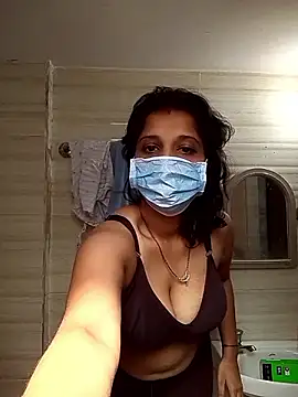 Snapshot of Love_Foreverr12 chatting on November 17, 7:25 am Love Foreverr12 online show from November 17, 7:25 am