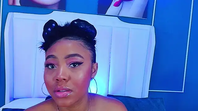 AngelaRoberts online show from October 20, 4:35 am