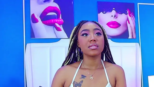 AngelaRoberts online show from November 3, 4:25 am