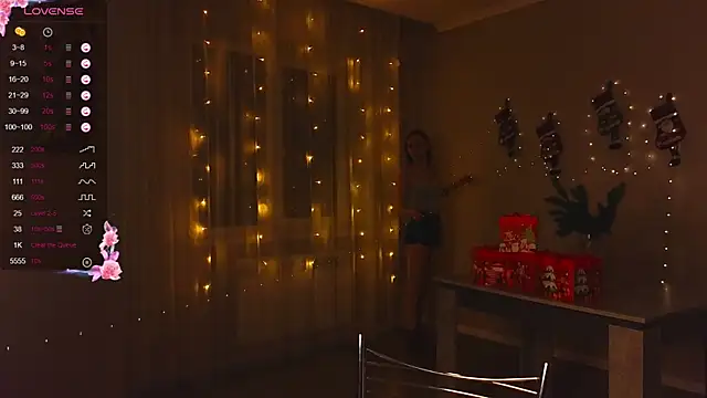 NyxaThorn online show from December 19, 2:35 pm