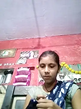 Laxmixx2 online show from September 16, 8:15 am