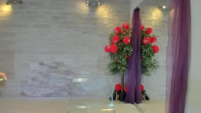 AngelInSinn online show from April 8, 4:45 am