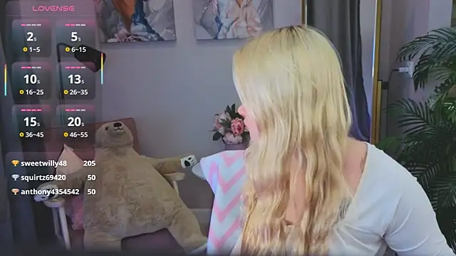 Millie Vanillies online show from October 13, 4:12 am