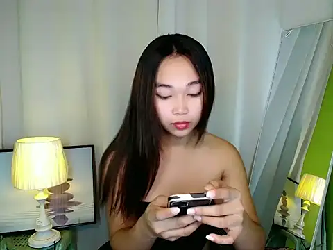SultryCyraFoxmore online show from May 25, 3:01 am