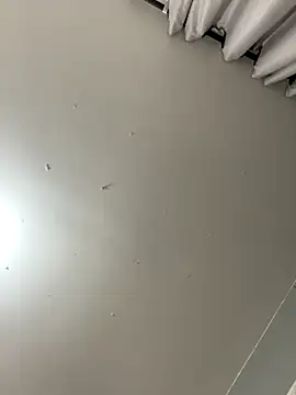 Snapshot of Aliciawhitee chatting on October 13, 12:10 am Aliciawhitee online show from October 13, 12:10 am