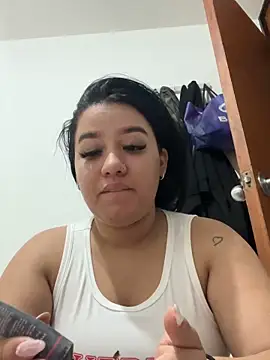 Snapshot of Aliciawhitee chatting on October 15, 12:44 am Aliciawhitee online show from October 15, 12:44 am