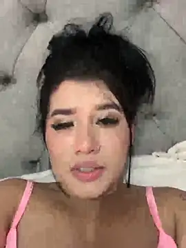 Snapshot of Aliciawhitee chatting on October 26, 5:13 am Aliciawhitee online show from October 26, 5:13 am