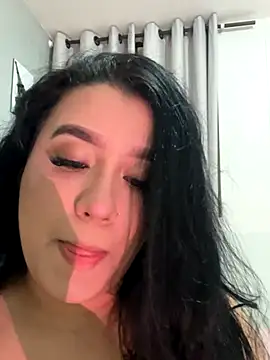 Snapshot of Aliciawhitee chatting on October 27, 2:04 am Aliciawhitee online show from October 27, 2:04 am