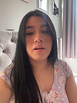 Snapshot of Aliciawhitee chatting on November 30, 6:01 pm Aliciawhitee online show from November 30, 6:01 pm