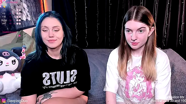 Snapshot of Threesomebabes chatting on November 11, 3:45 pm Threesomebabes online show from November 11, 3:45 pm