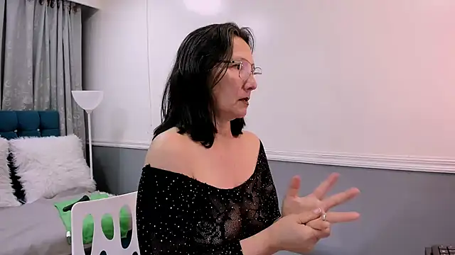 Snapshot of Oriana_Jhonson chatting on October 17, 10:40 am Oriana Jhonson online show from October 17, 10:40 am